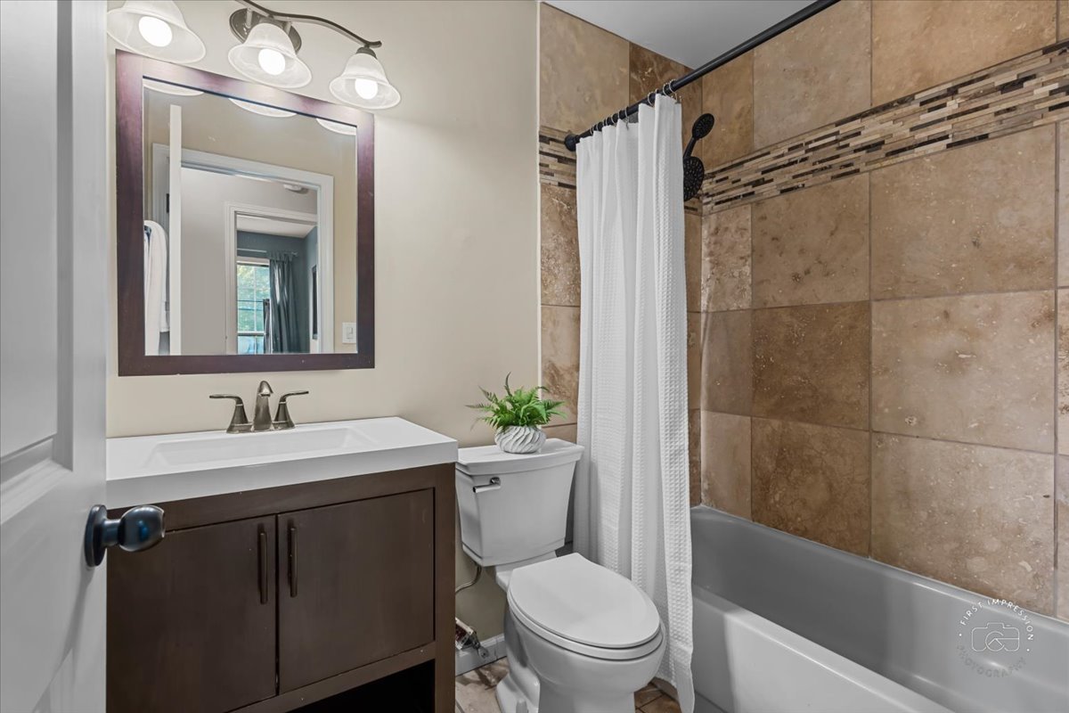 3128 Medford Court