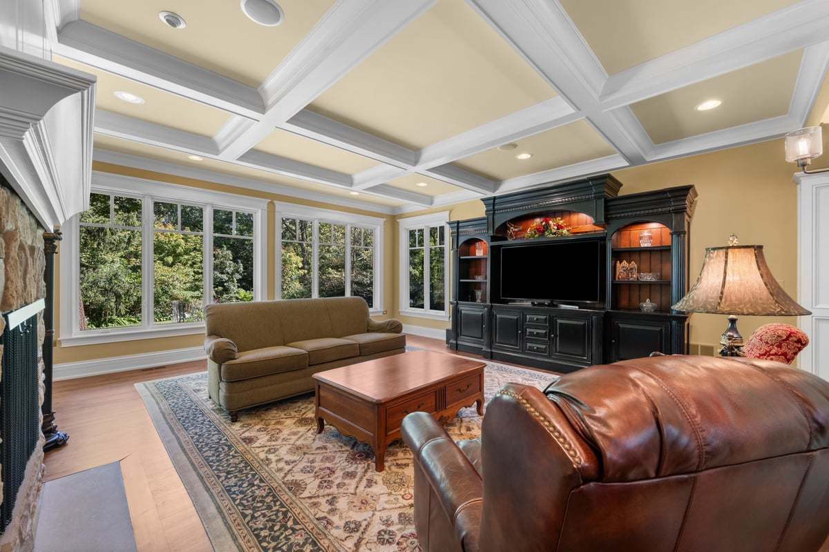 7s561 Green Acres Drive