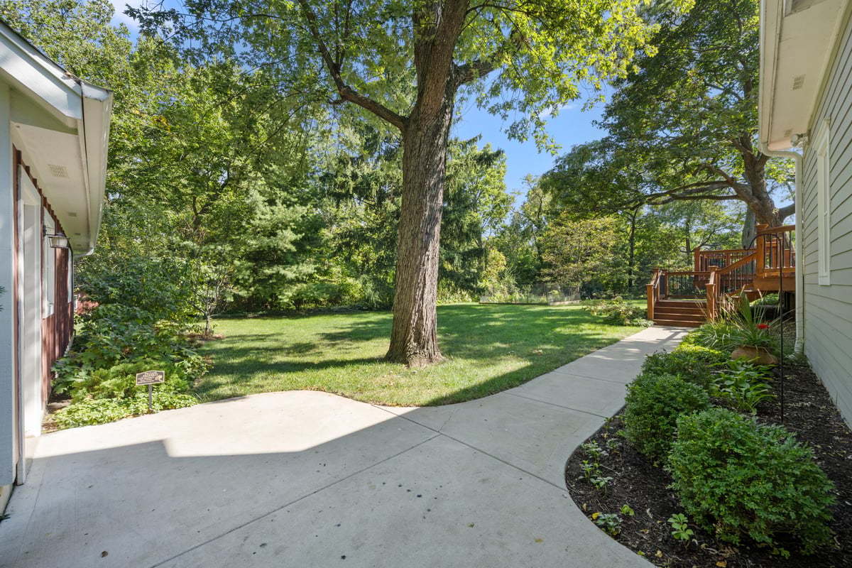 7s561 Green Acres Drive