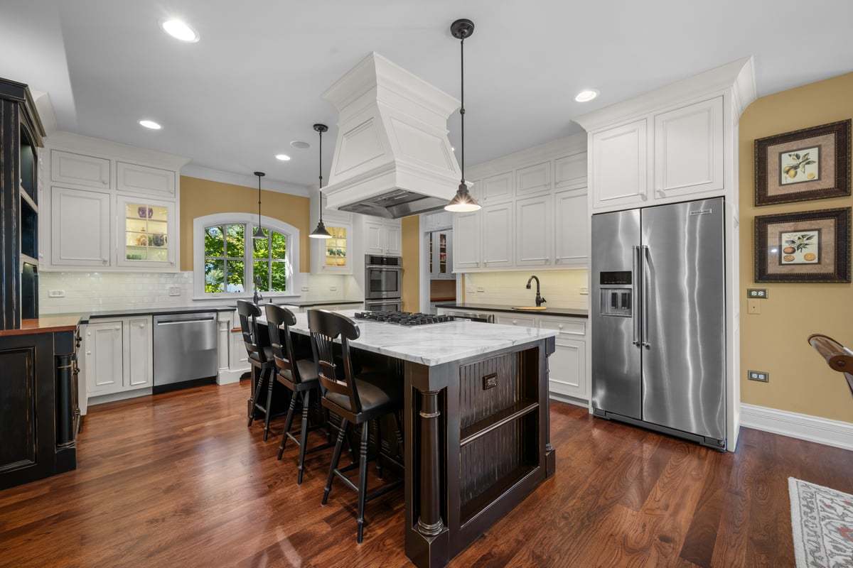 7s561 Green Acres Drive