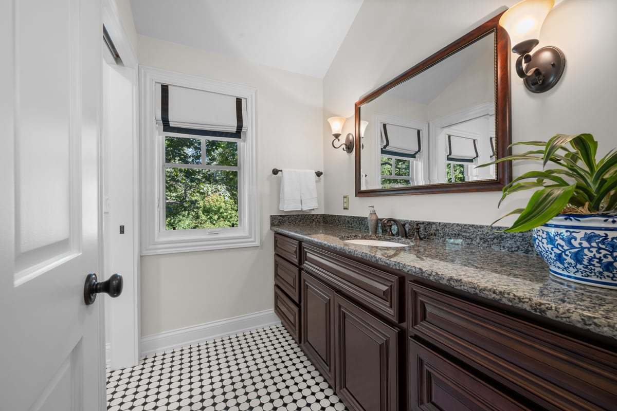 7s561 Green Acres Drive