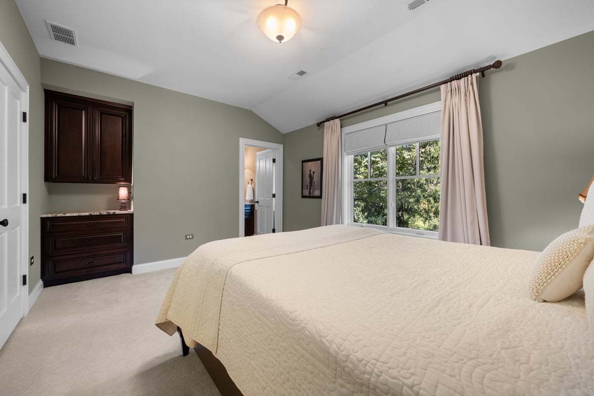 7s561 Green Acres Drive