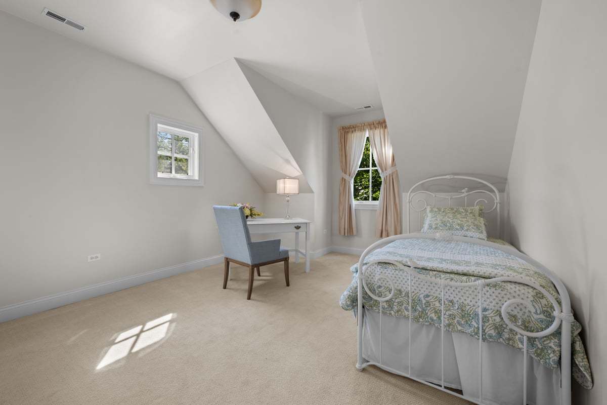 7s561 Green Acres Drive