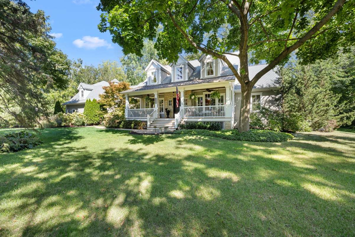 7s561 Green Acres Drive