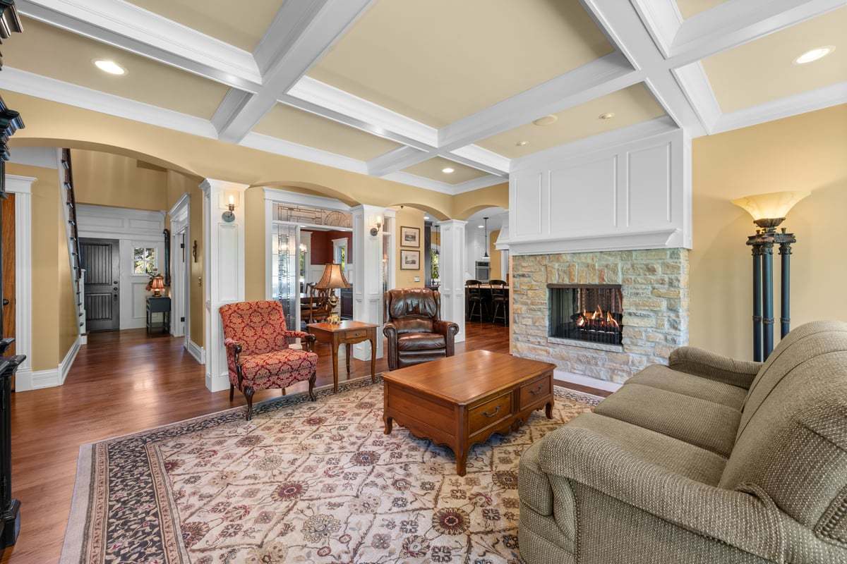 7s561 Green Acres Drive