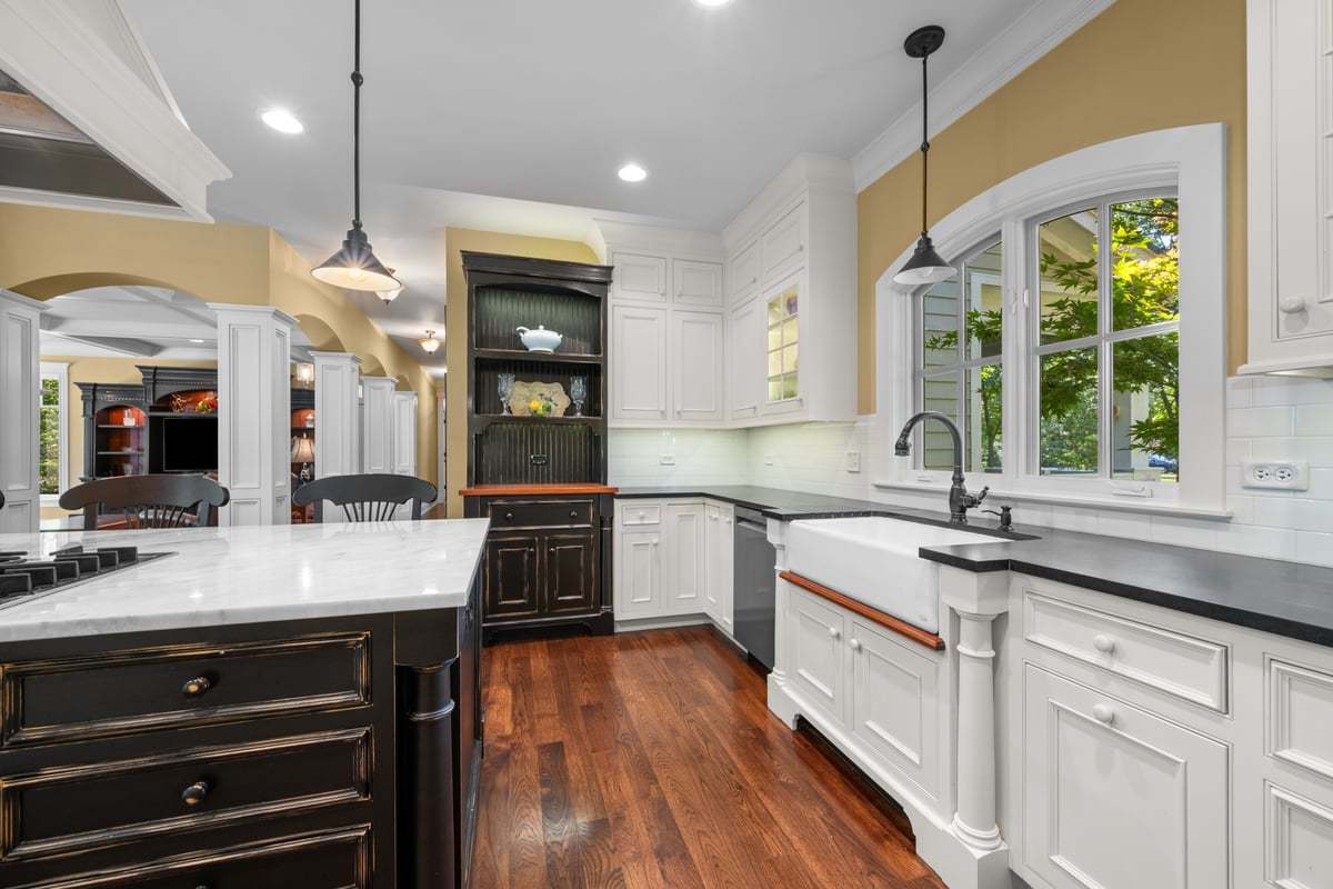 7s561 Green Acres Drive