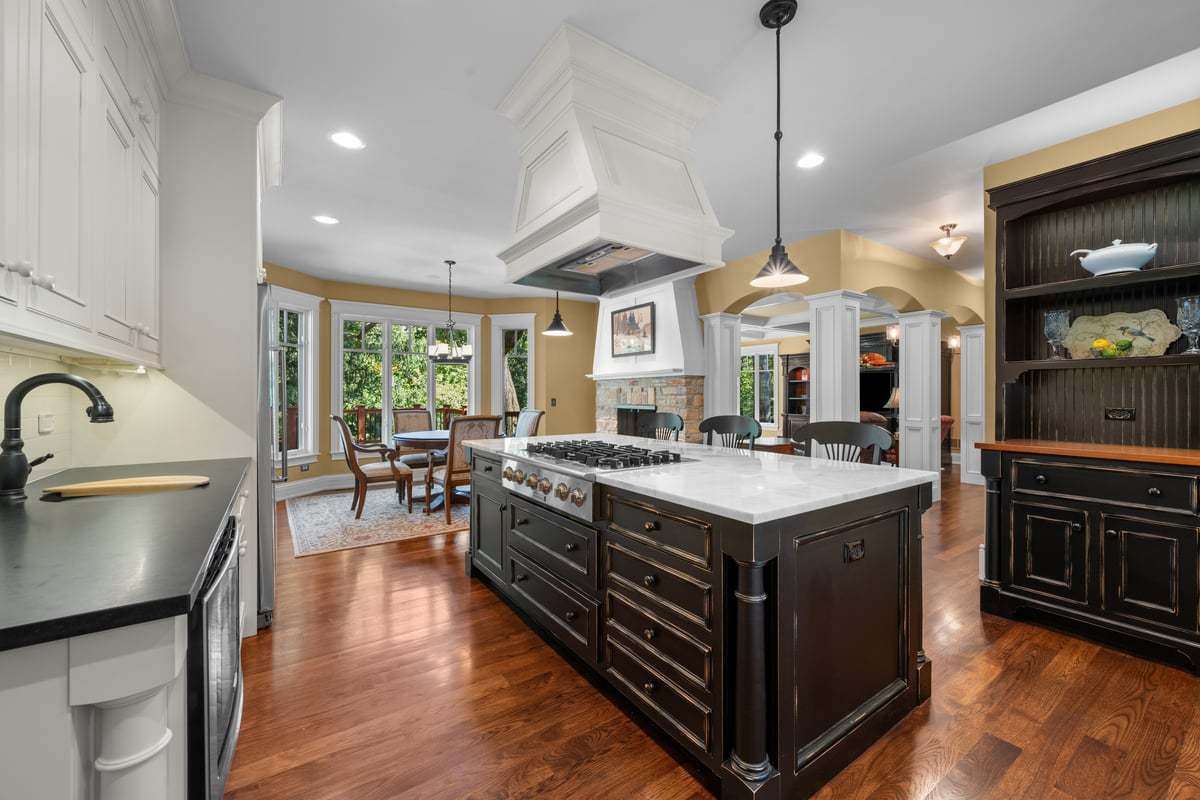 7s561 Green Acres Drive