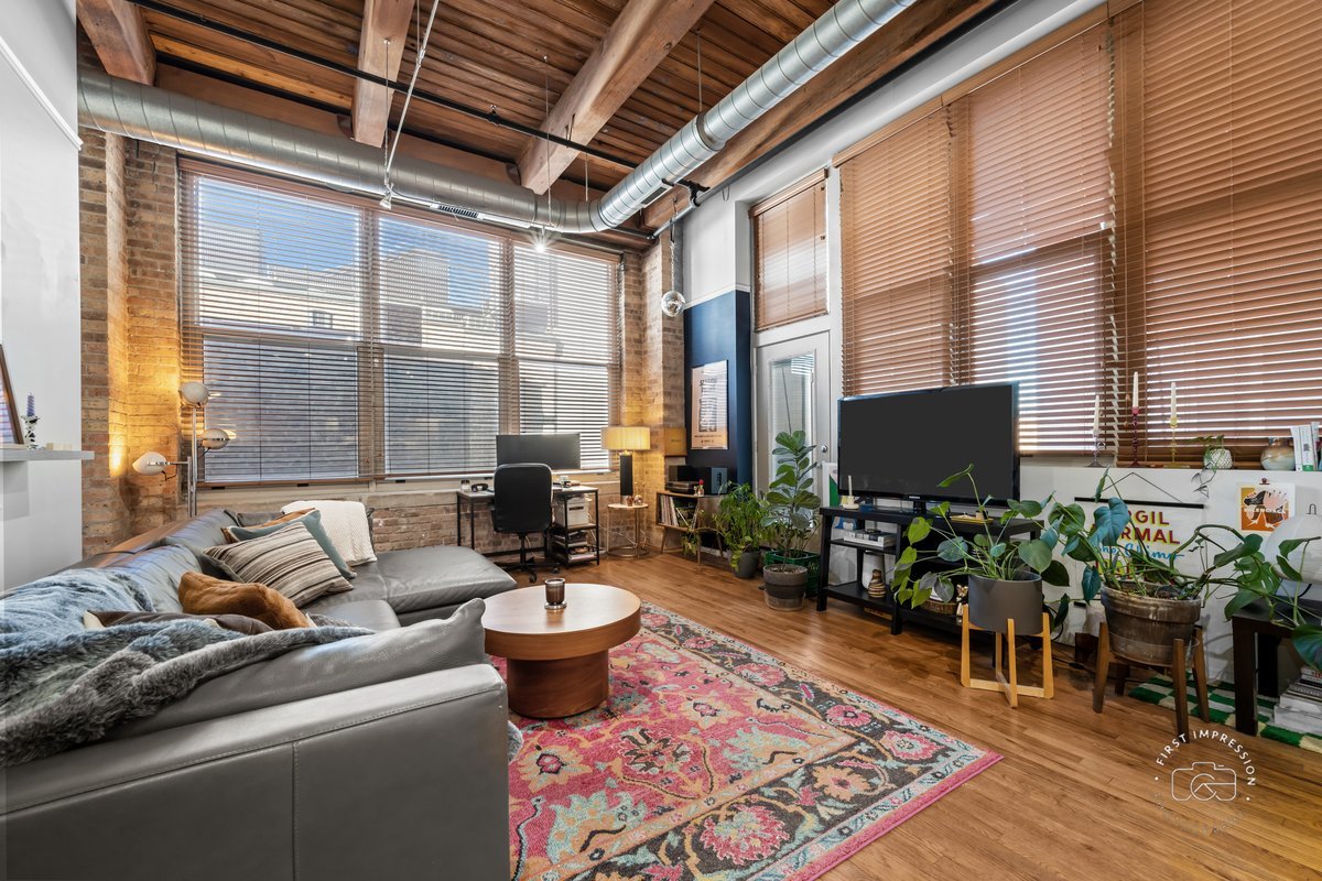 1500 W Monroe Street Unit: 409