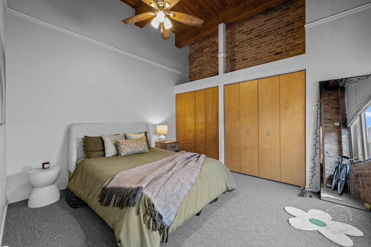 1500 W Monroe Street Unit: 409