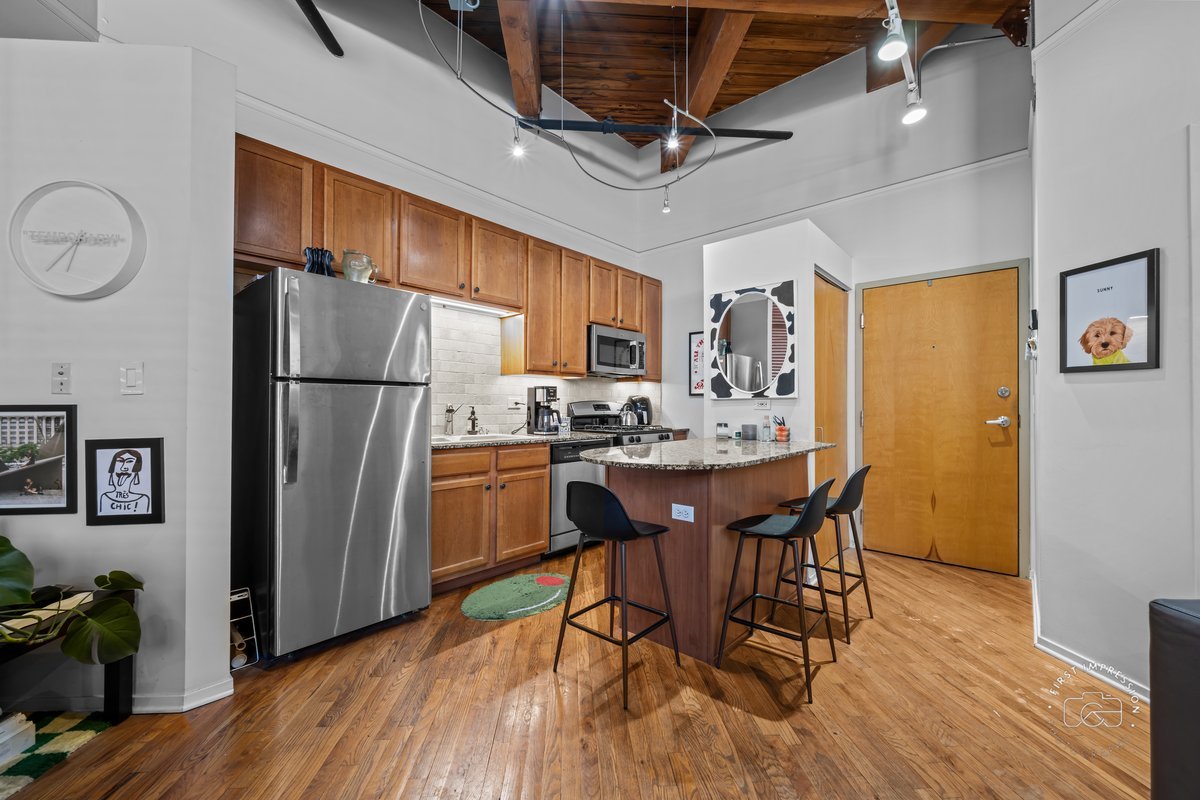1500 W Monroe Street Unit: 409