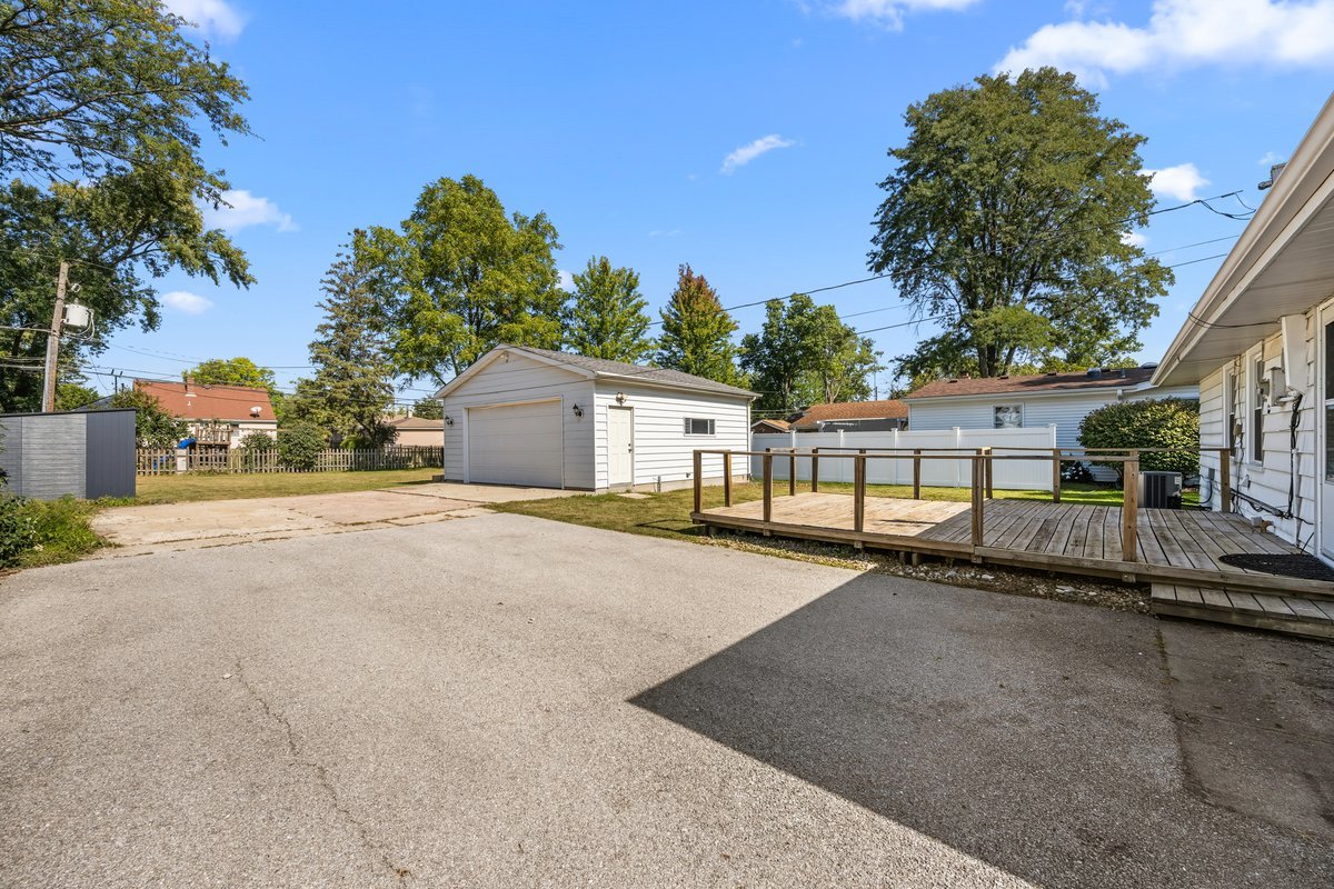 124 W Sunset Avenue