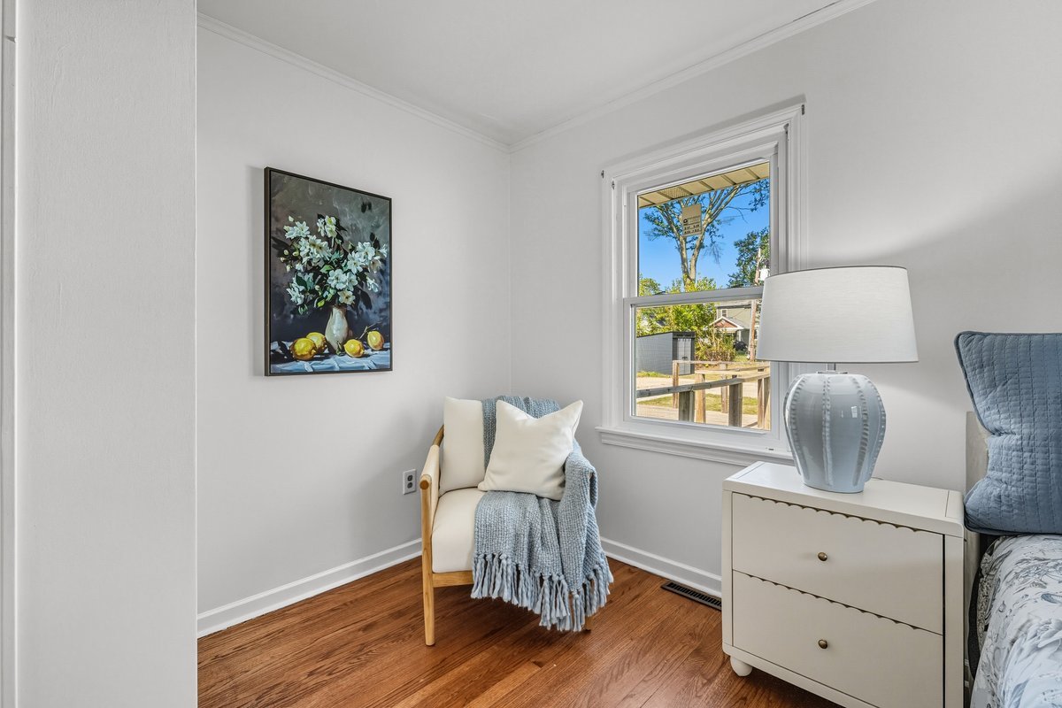 124 W Sunset Avenue