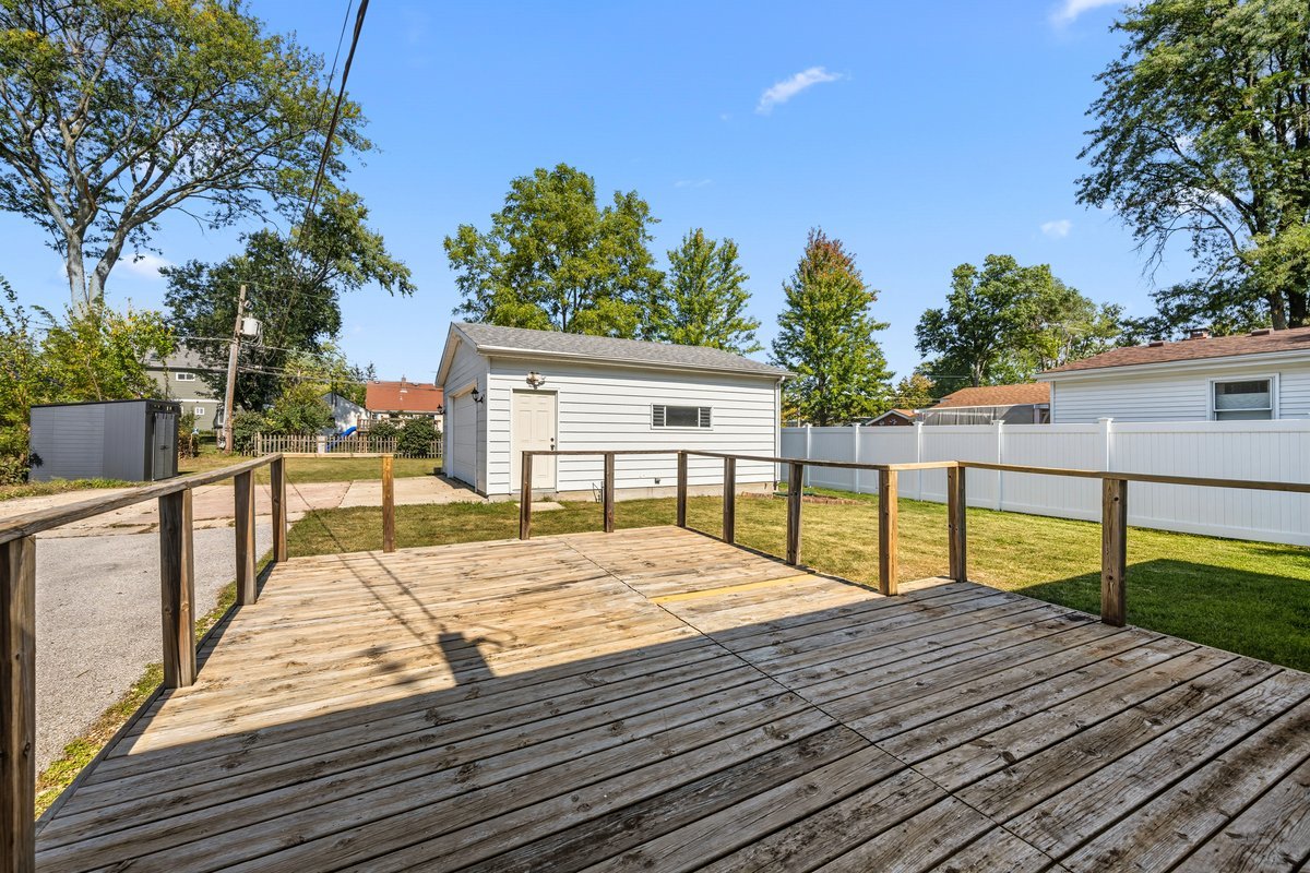 124 W Sunset Avenue