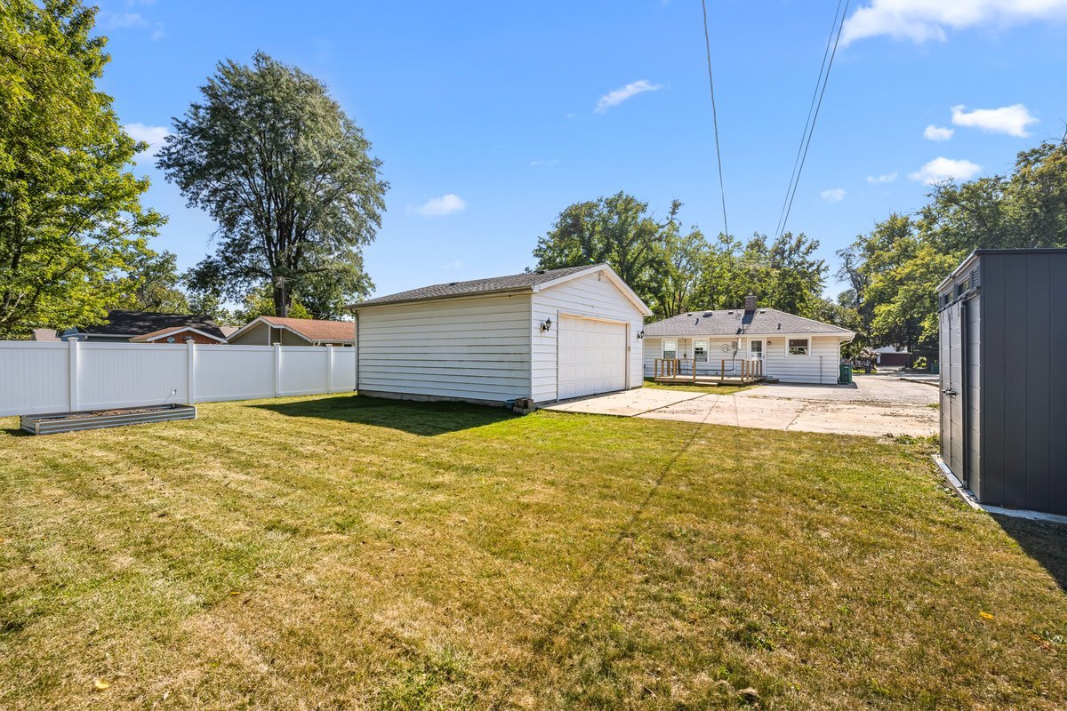 124 W Sunset Avenue