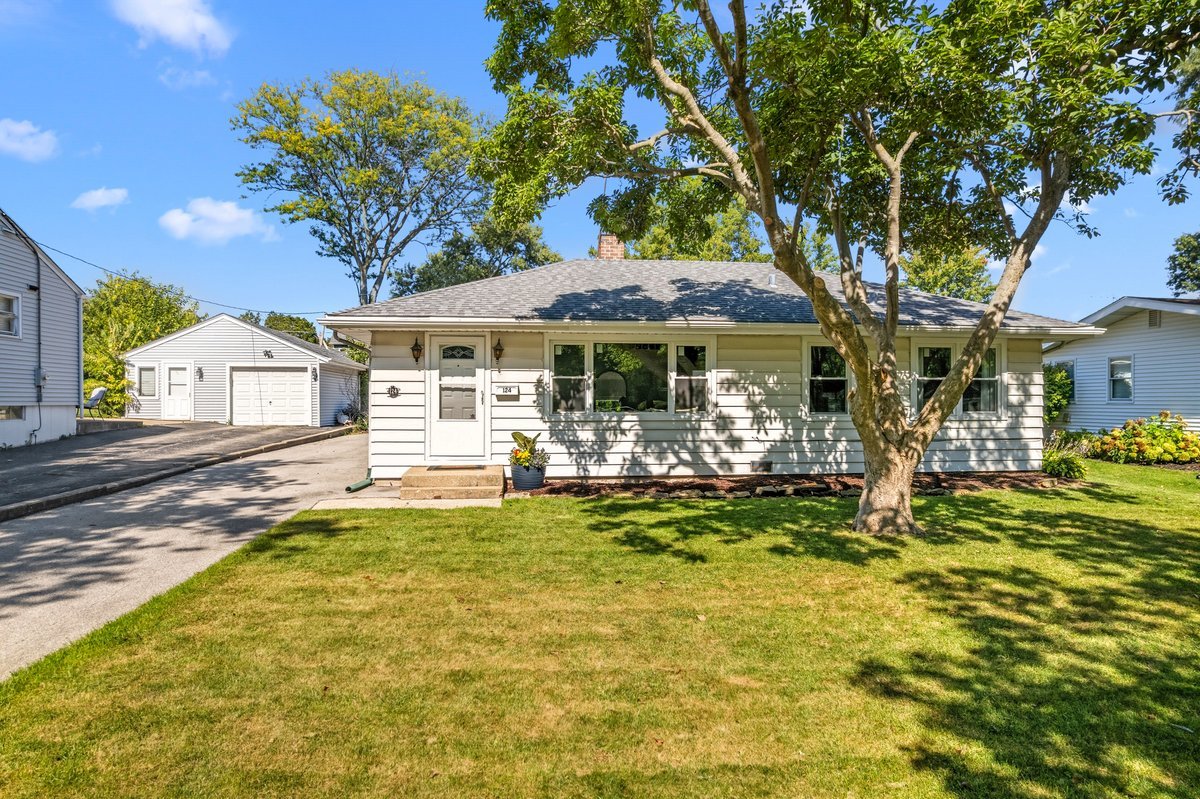 124 W Sunset Avenue
