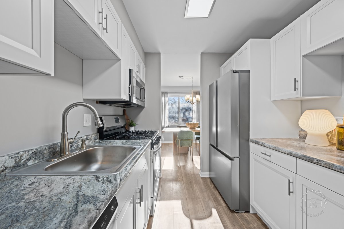 2924 Roberts Drive Unit: 8