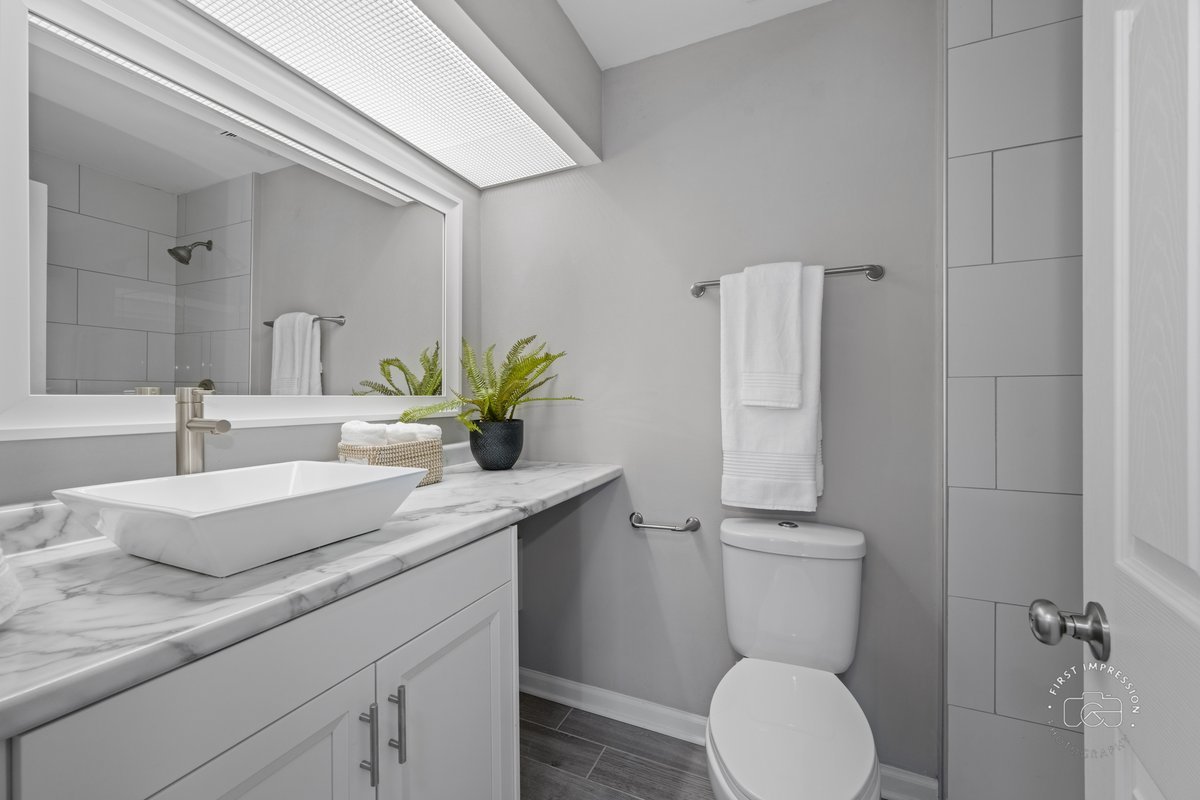 2924 Roberts Drive Unit: 8