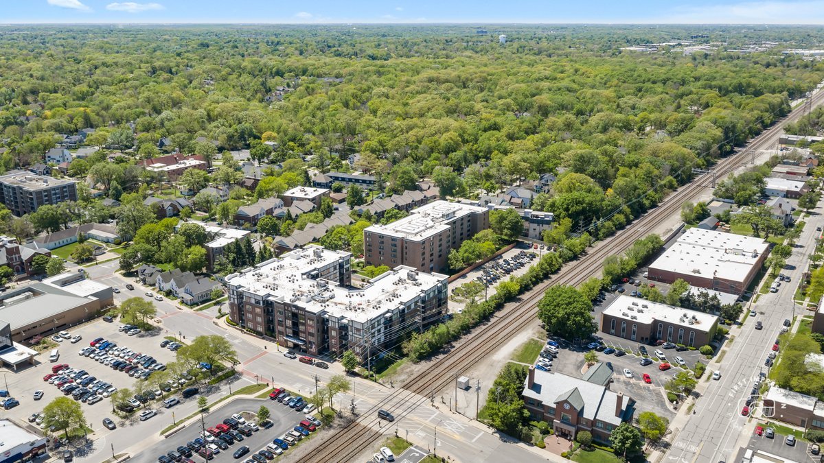 1127 Gilbert Avenue Unit: 1127