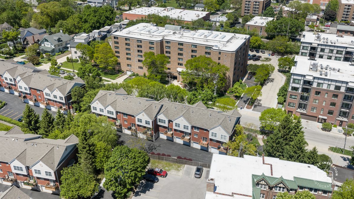 1127 Gilbert Avenue Unit: 1127