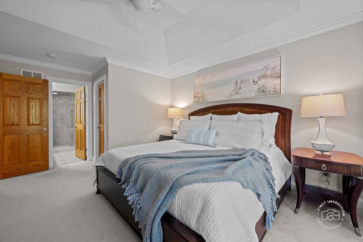 1127 Gilbert Avenue Unit: 1127