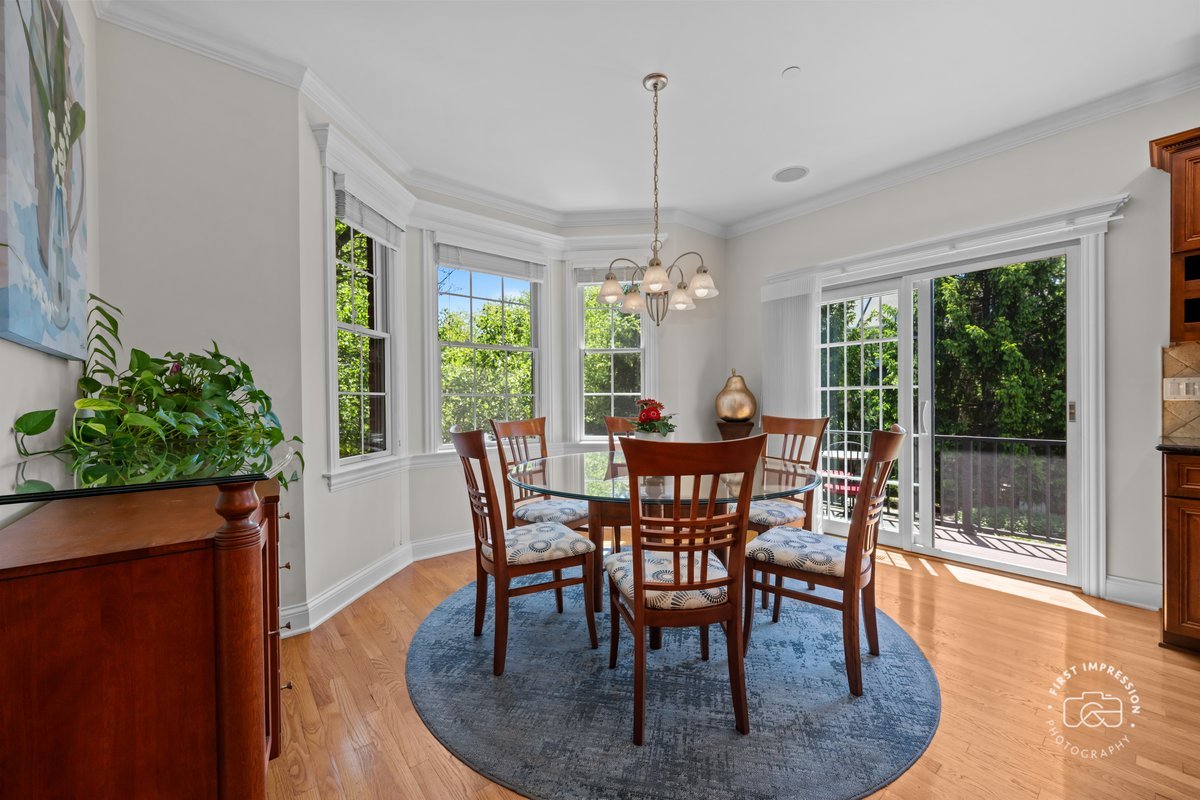 1127 Gilbert Avenue Unit: 1127