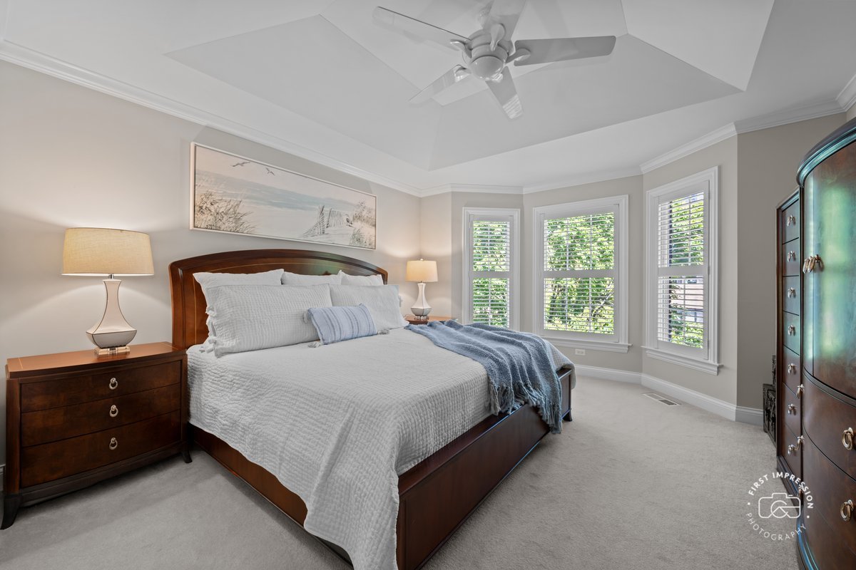1127 Gilbert Avenue Unit: 1127