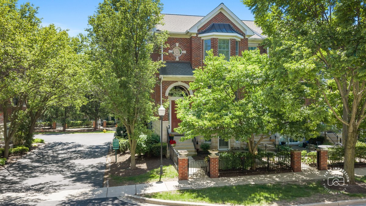 1127 Gilbert Avenue Unit: 1127
