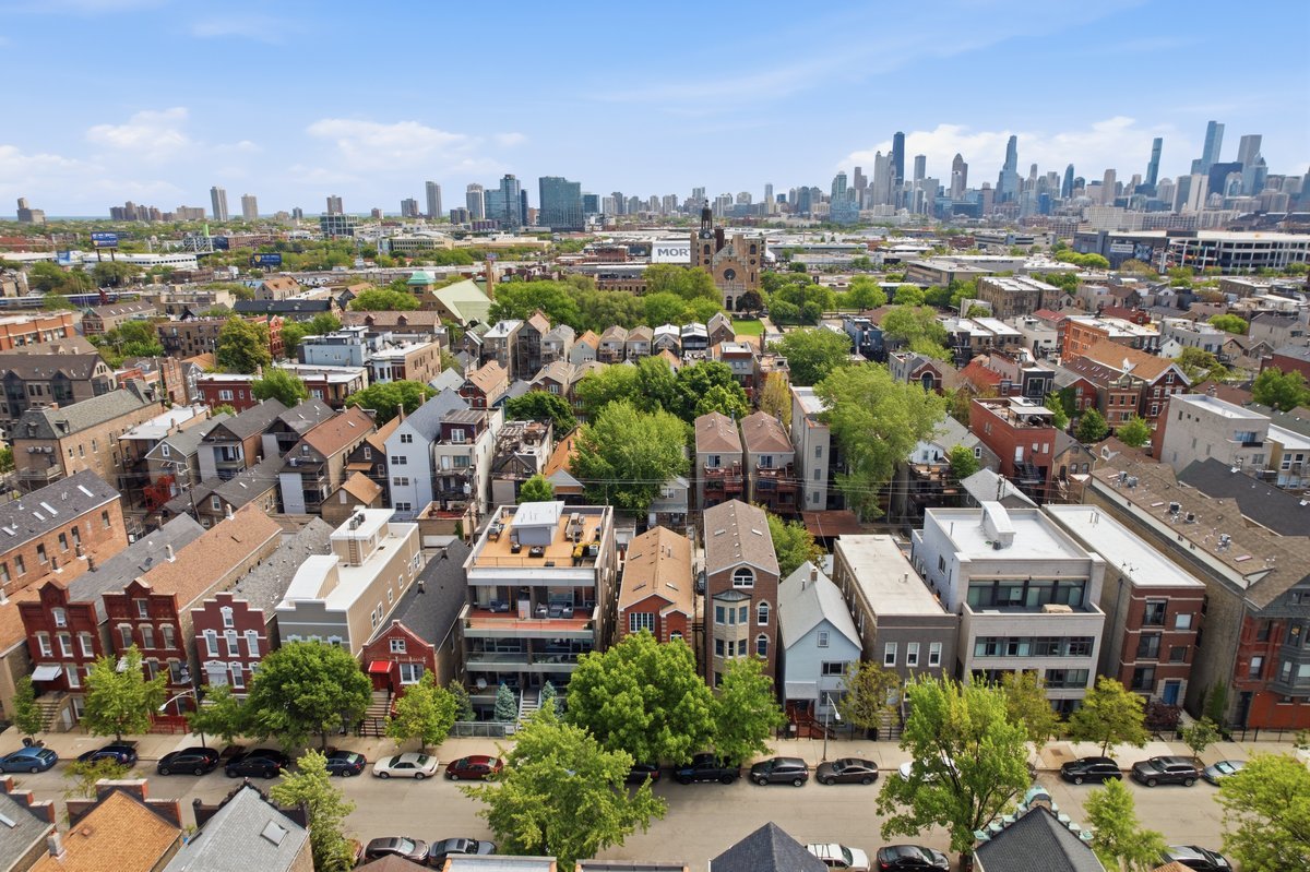 1333 N Bosworth Avenue Unit: 2