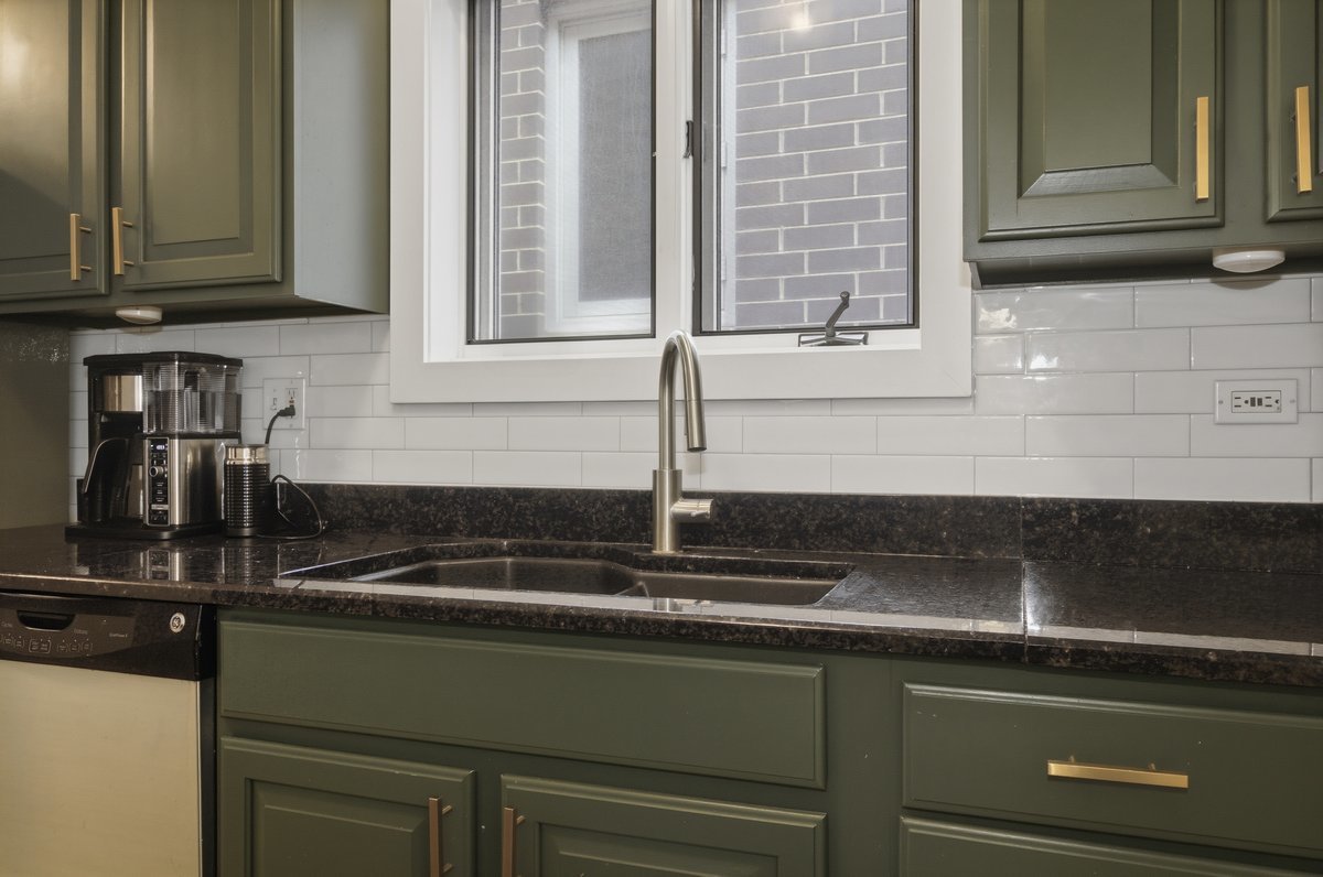 1333 N Bosworth Avenue Unit: 2