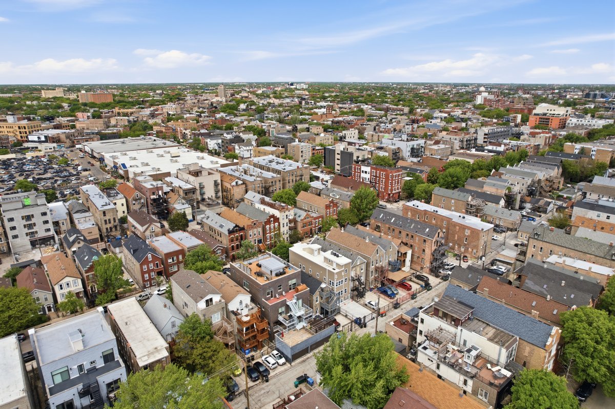 1333 N Bosworth Avenue Unit: 2