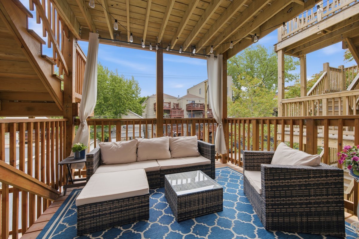 1333 N Bosworth Avenue Unit: 2