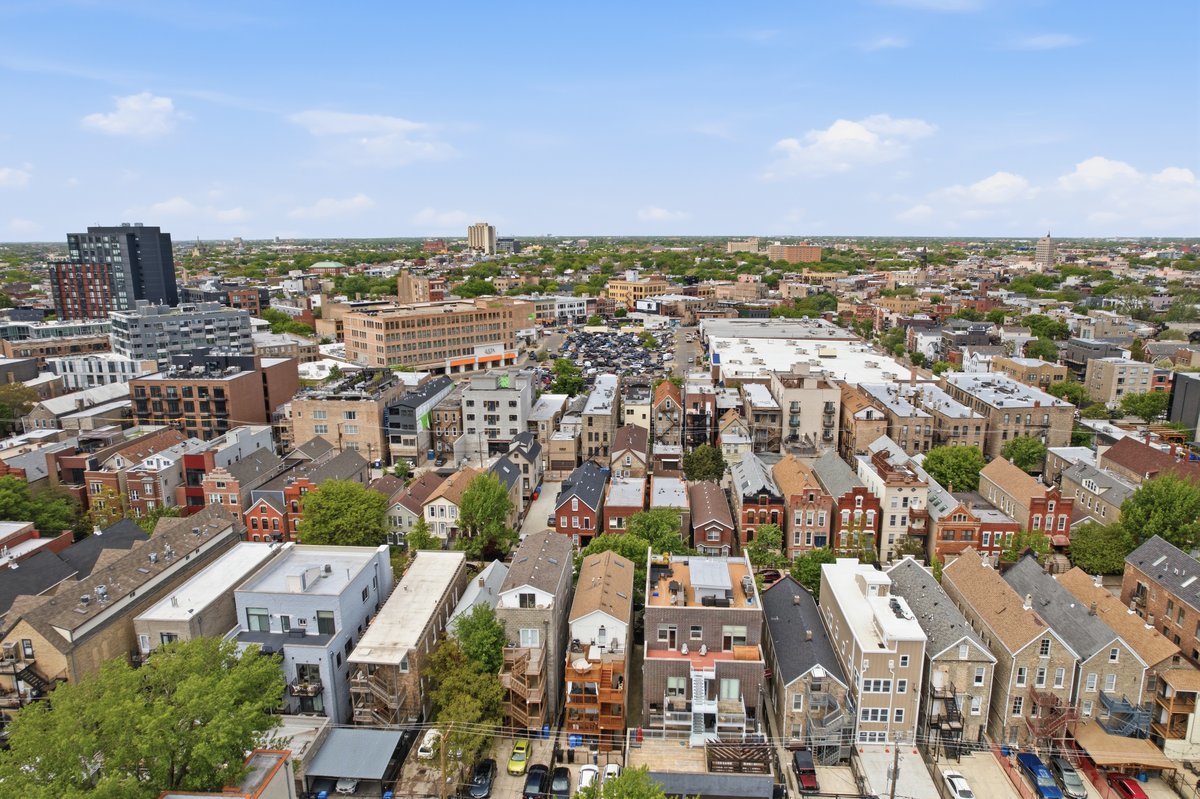 1333 N Bosworth Avenue Unit: 2