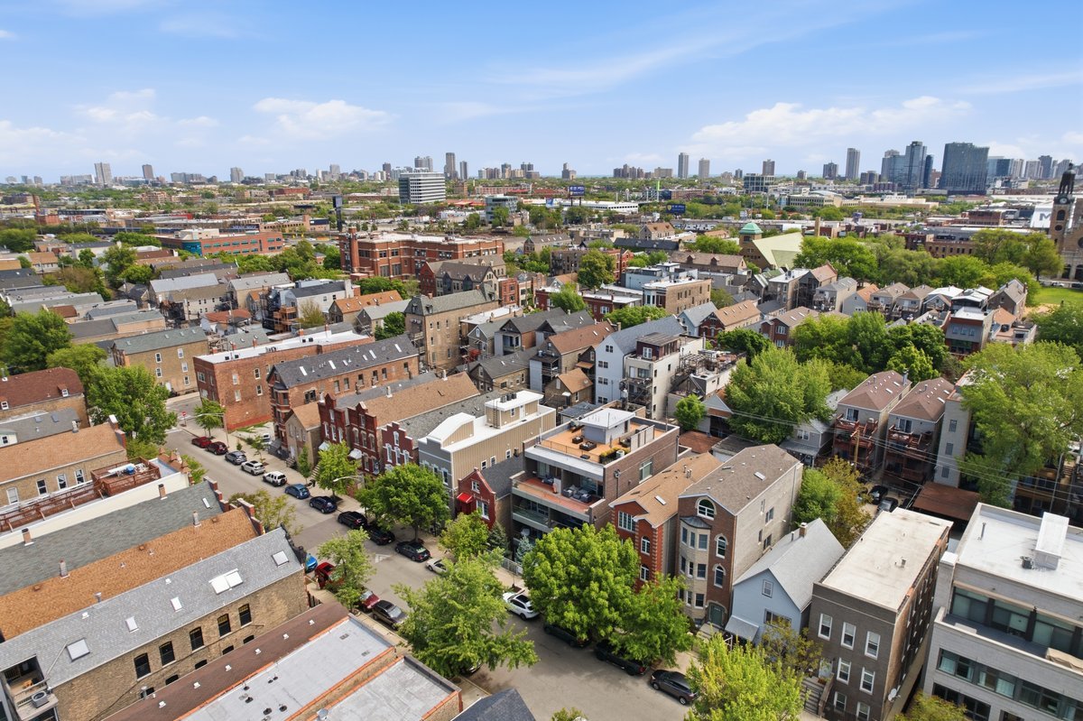 1333 N Bosworth Avenue Unit: 2