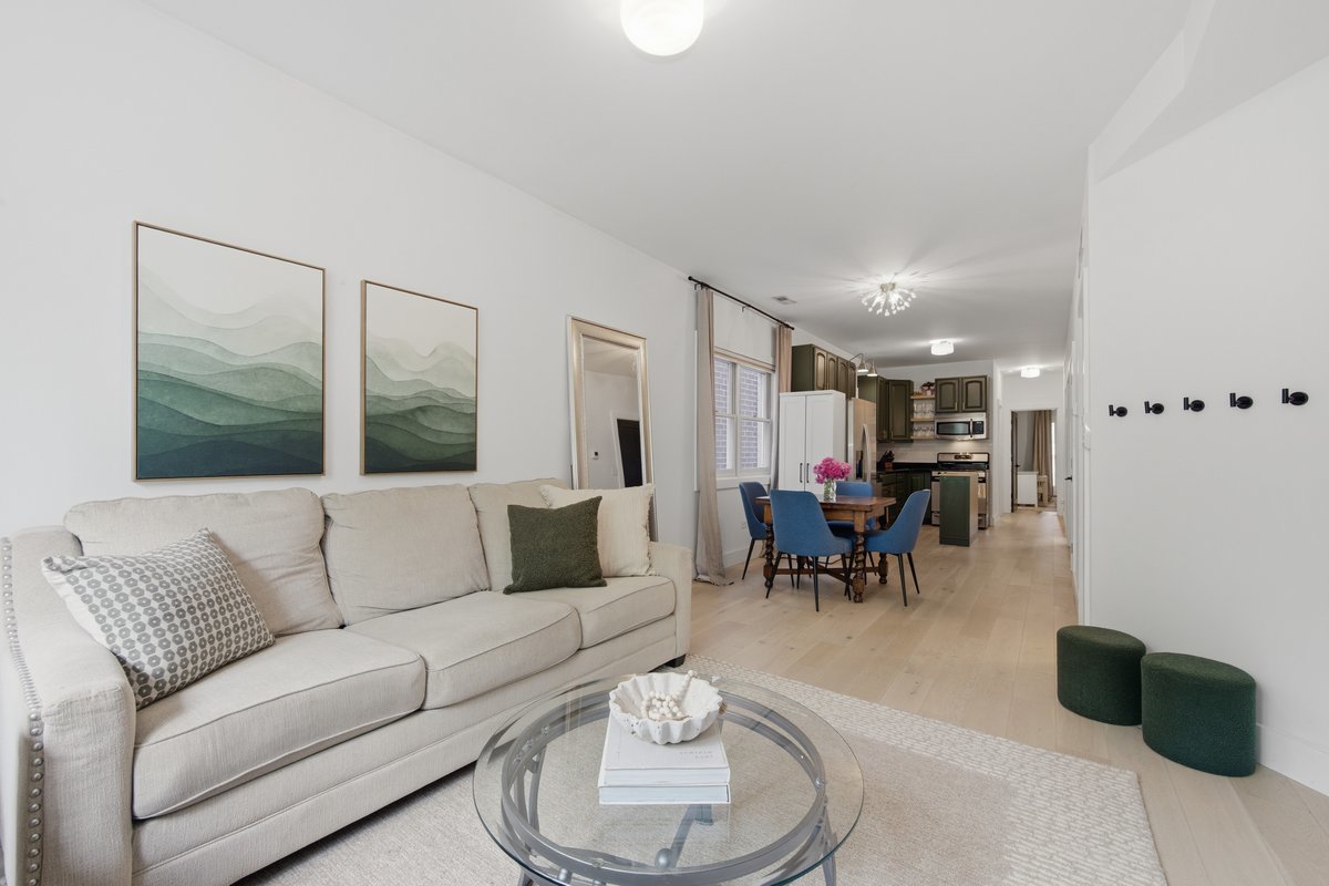 1333 N Bosworth Avenue Unit: 2