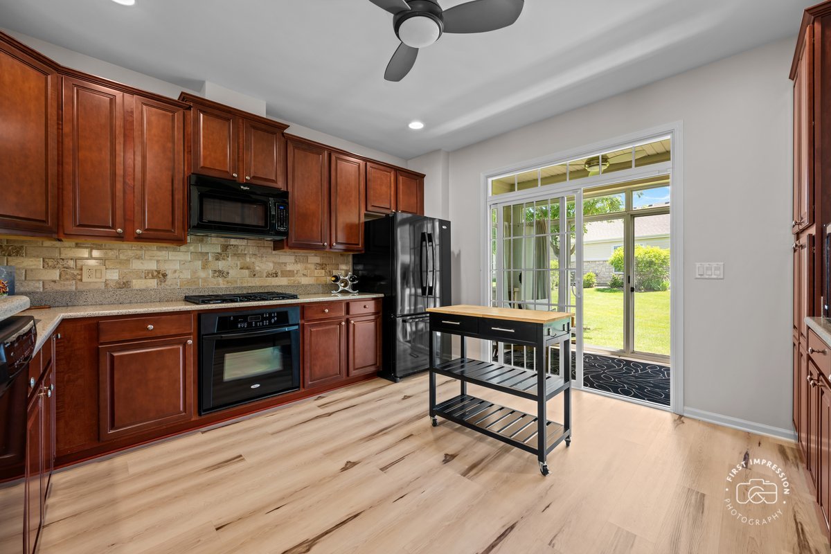4037 Candlewood Lane Unit: 4037