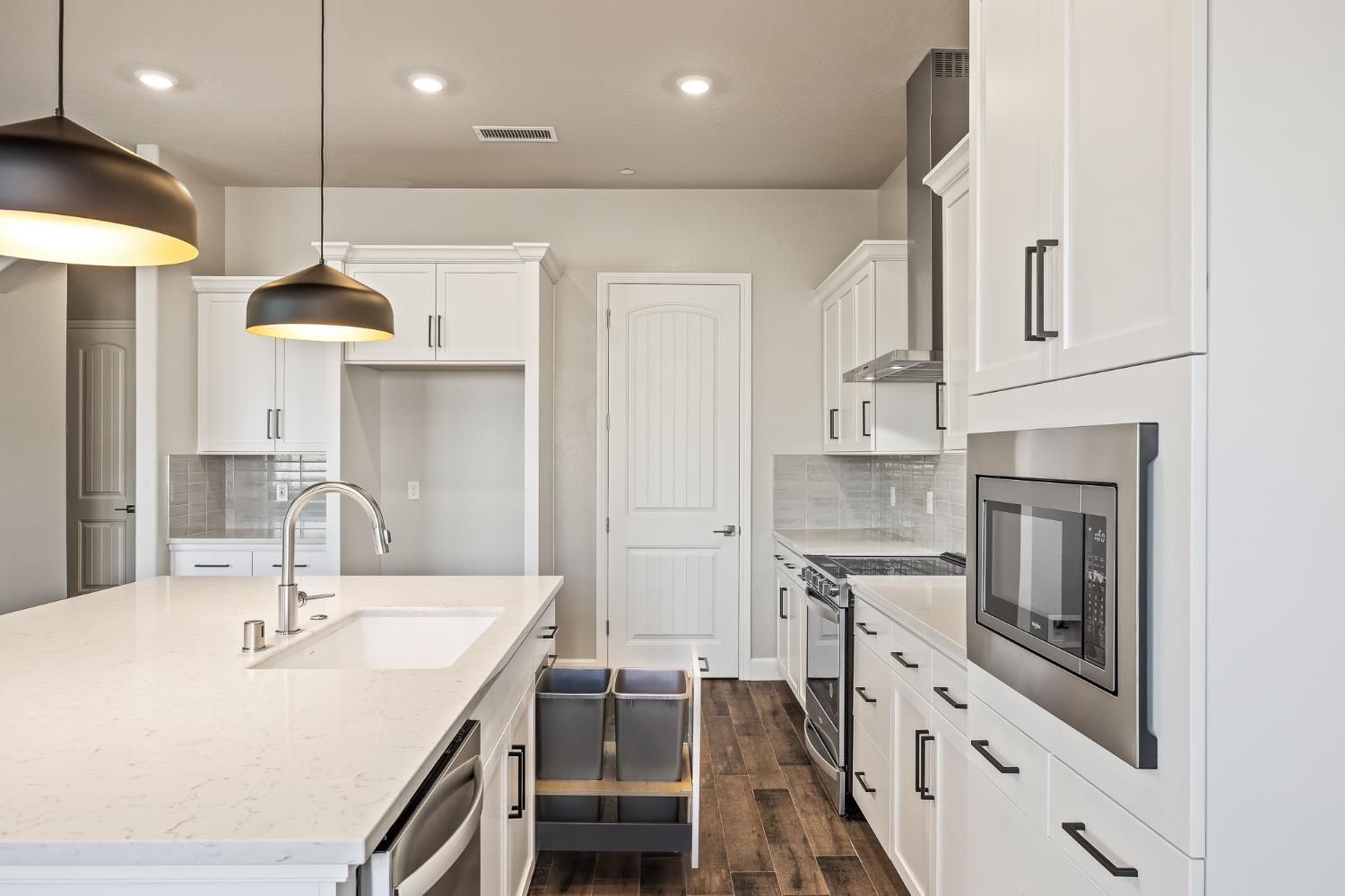 20164 Hazelwood Lane