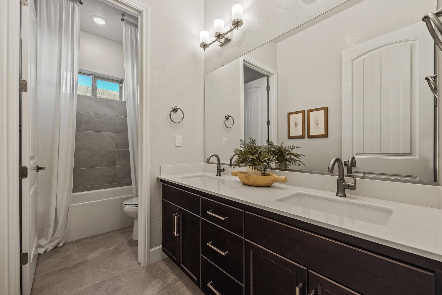 1136 Sophie Drive West