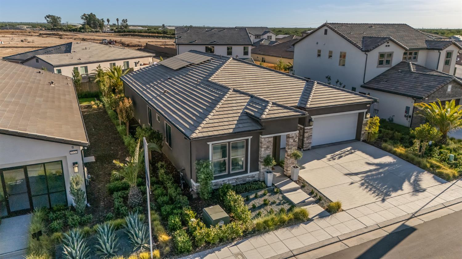 1136 Sophie Drive West