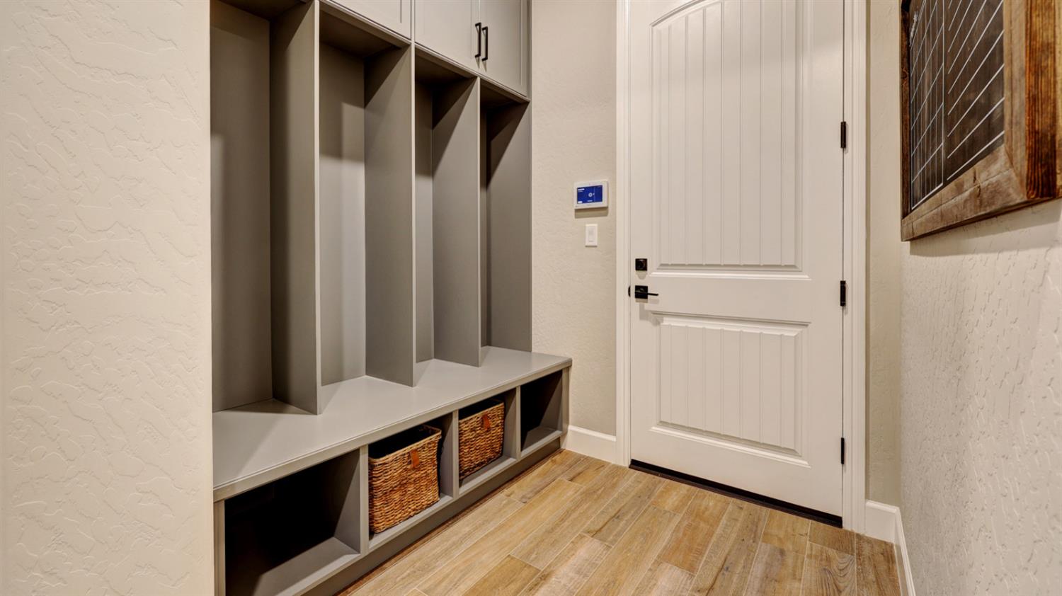 1124 Sophie Drive W