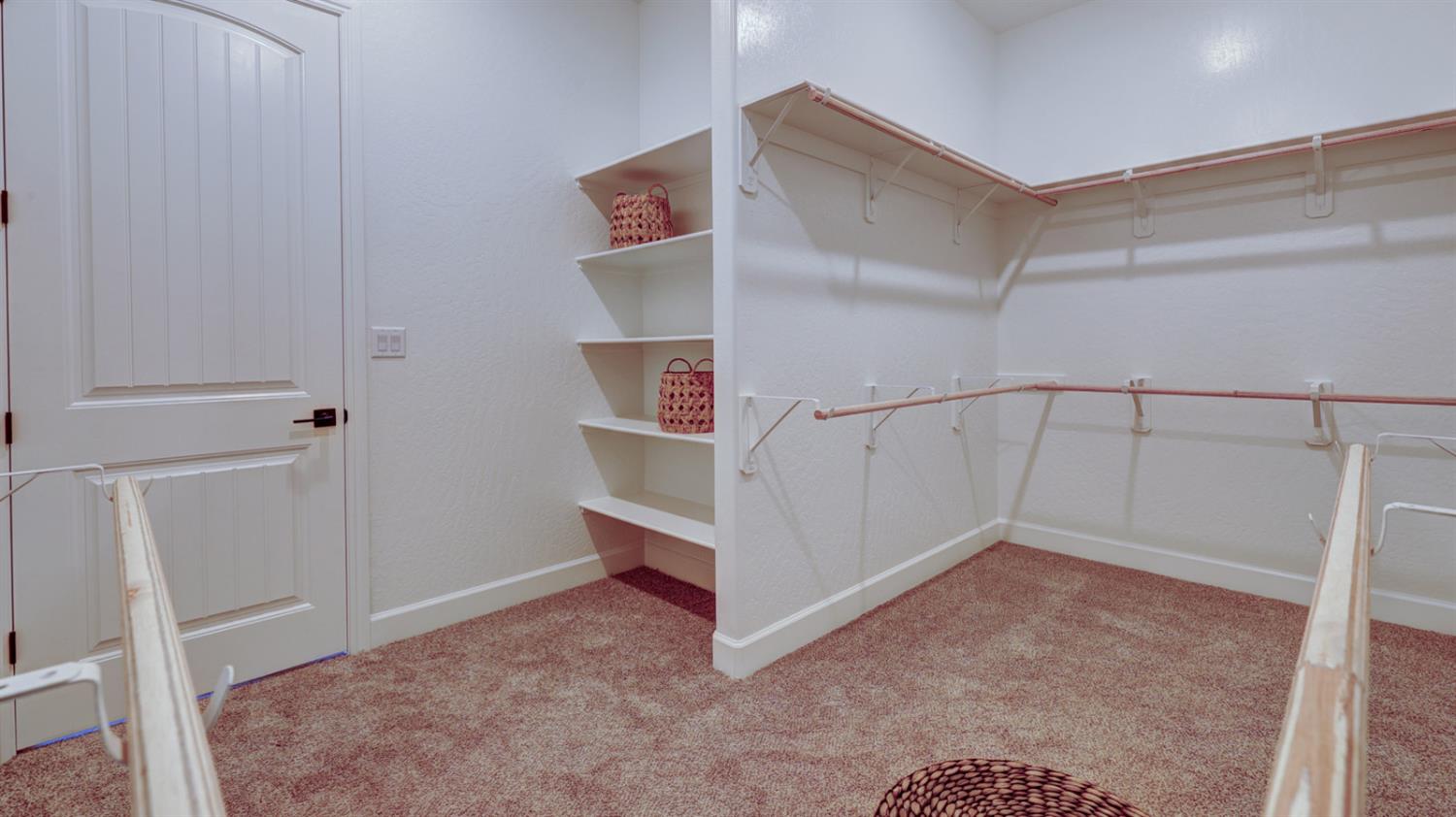 1124 Sophie Drive W