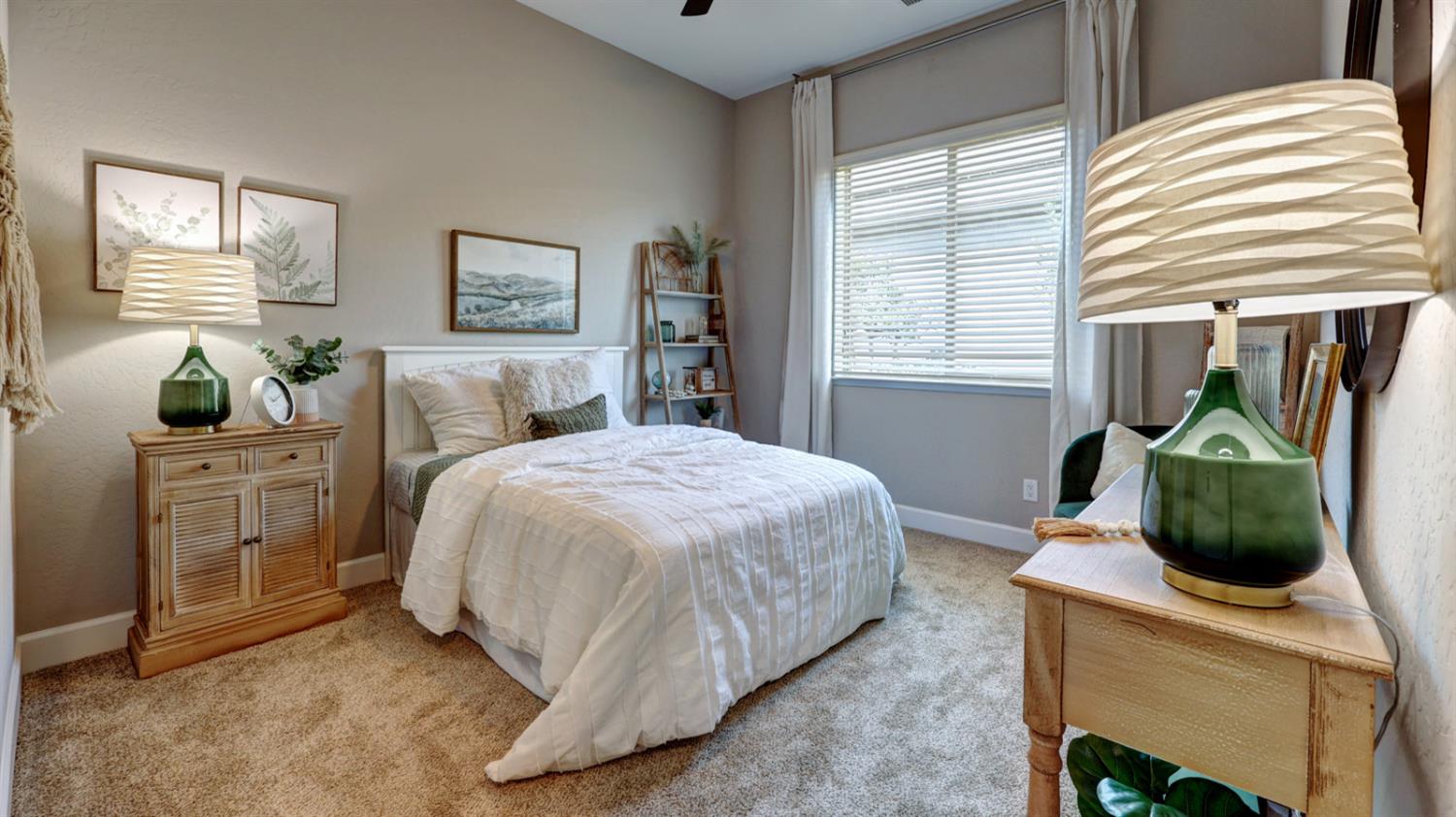 1124 Sophie Drive W