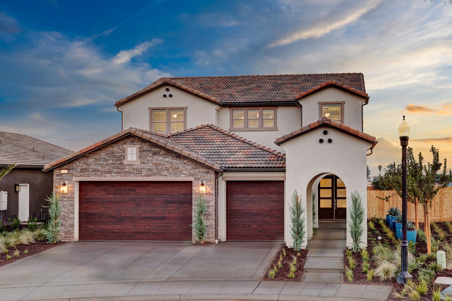 1148 Sophie Drive W