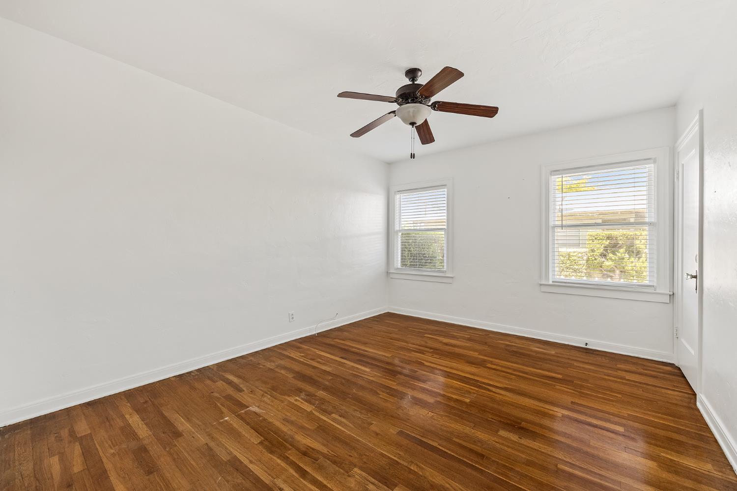 2126 N Van Ness Boulevard