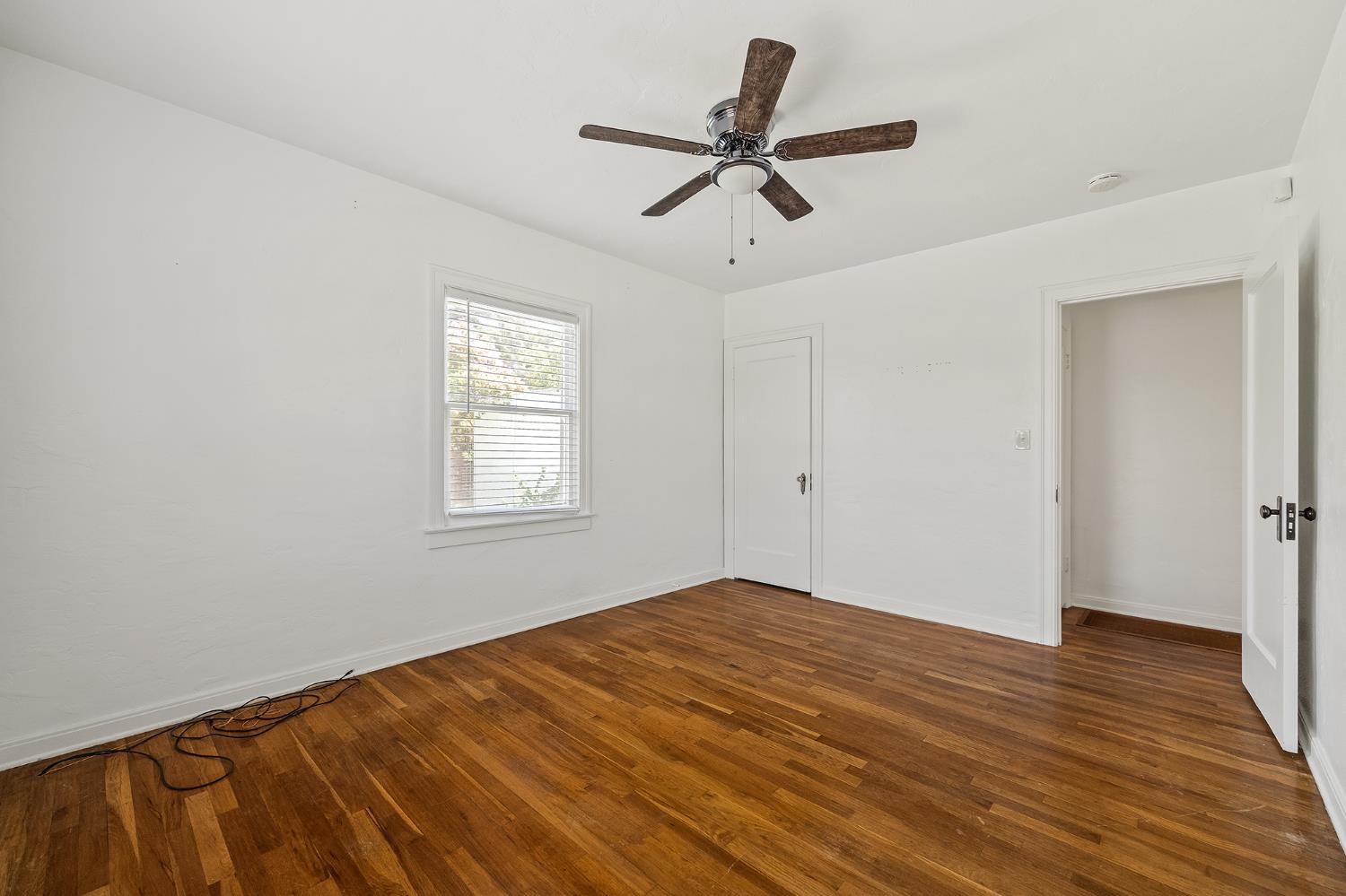 2126 N Van Ness Boulevard
