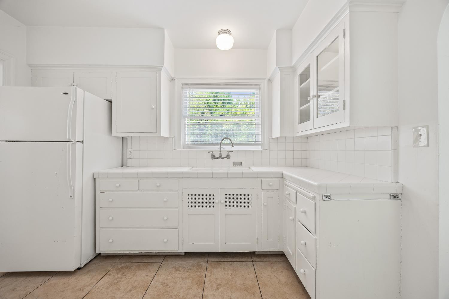 2126 N Van Ness Boulevard