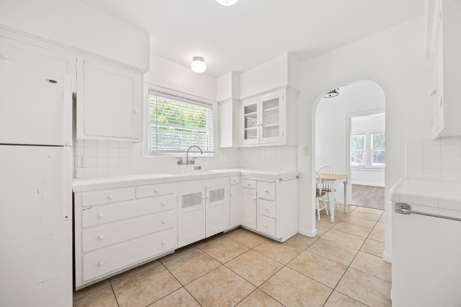 2126 N Van Ness Boulevard
