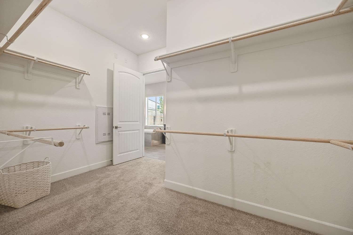 2549 N Black Oak Drive