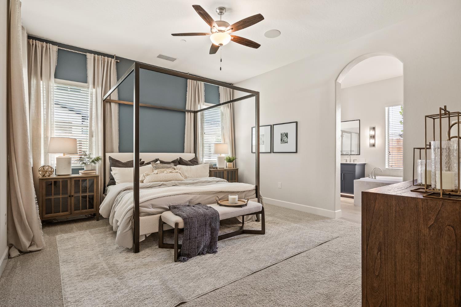 2549 N Black Oak Drive