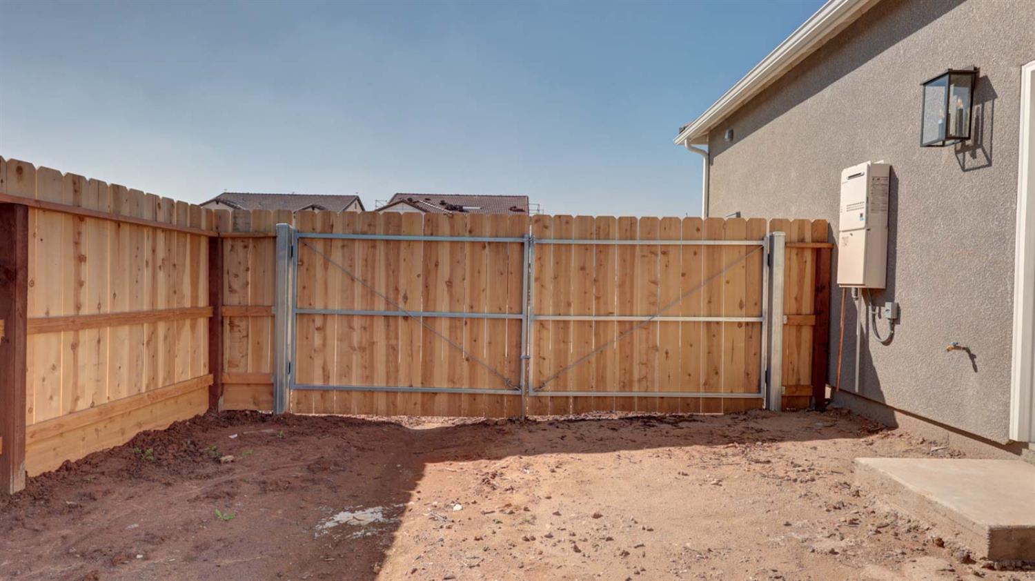 1699 N Blackwood Avenue