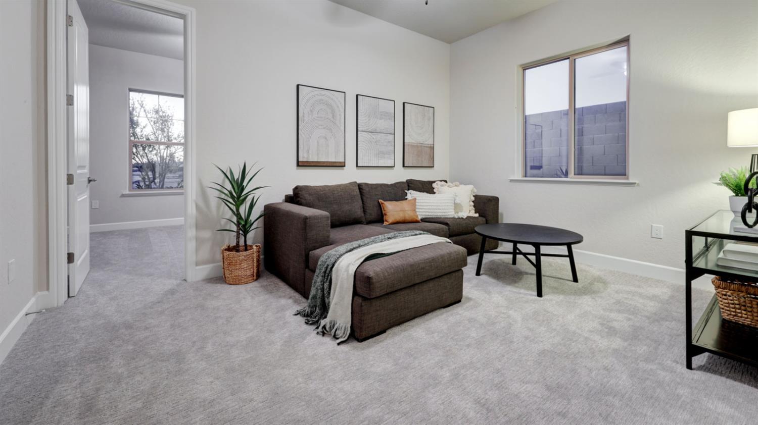 1699 N Blackwood Avenue